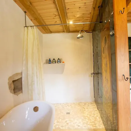 La Baignade Aux Iris Дом отдыха Savignac-de-Miremont