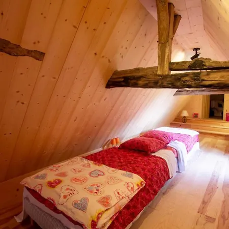 La Baignade Aux Iris Дом отдыха Savignac-de-Miremont